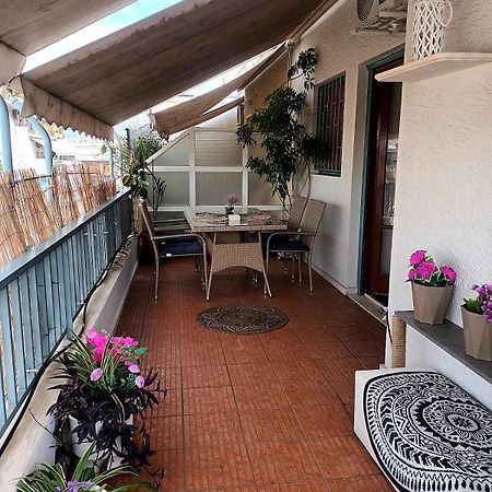 V&K Apartment Атина Екстериор снимка