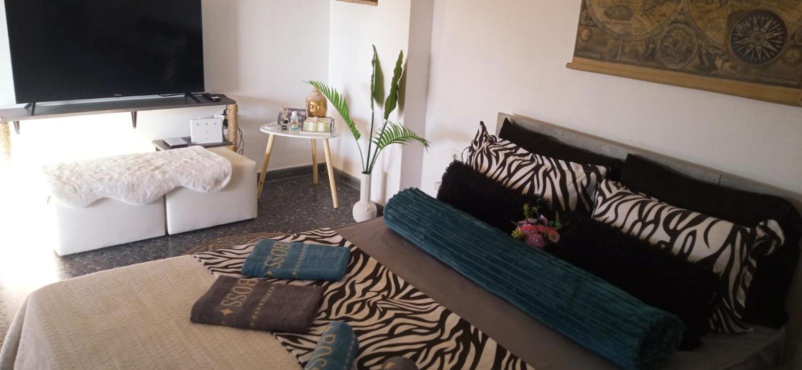 V&K Apartment Атина Екстериор снимка