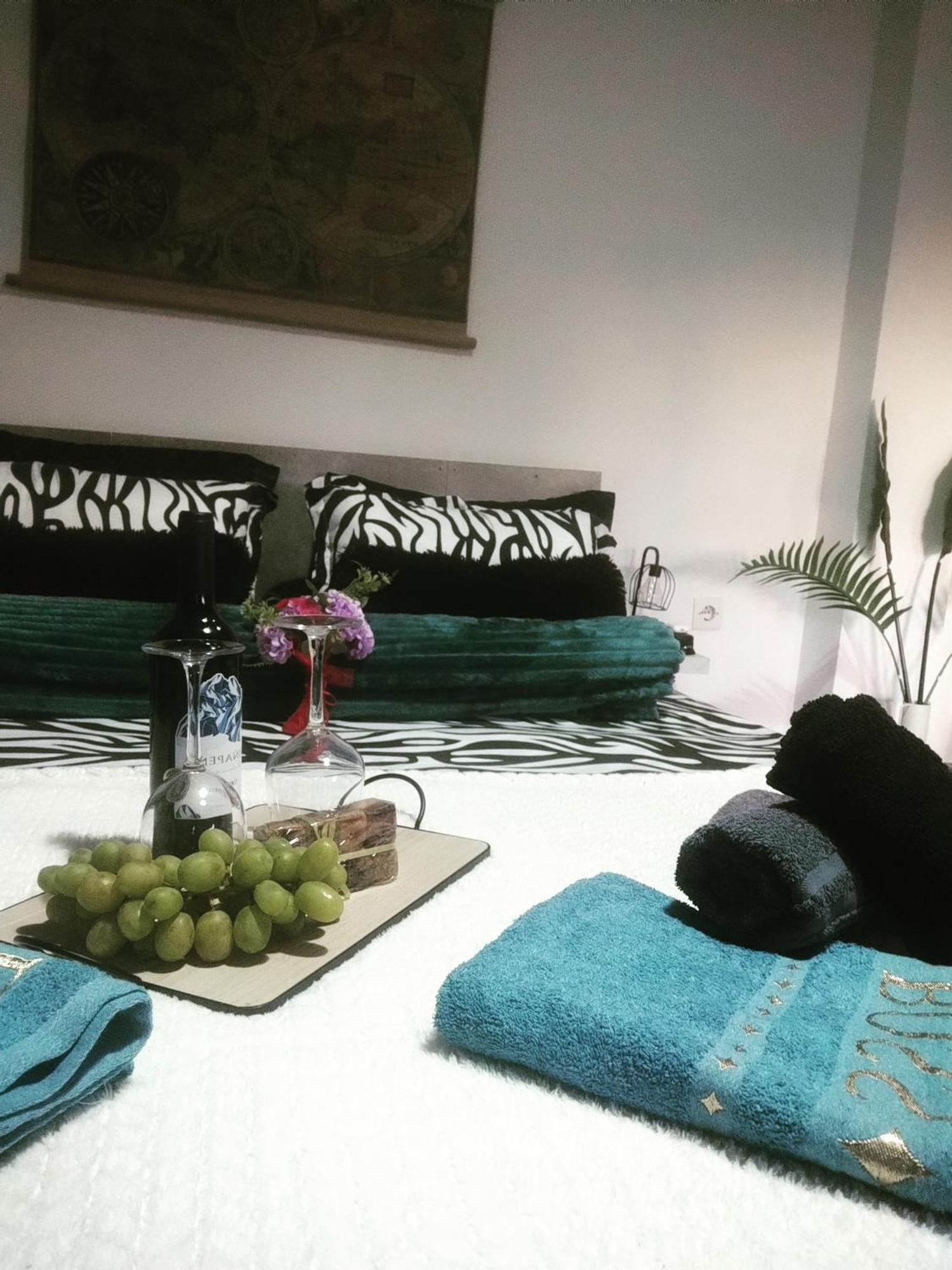 V&K Apartment Атина Екстериор снимка